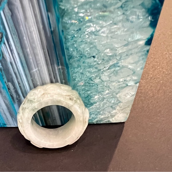 Size 10 carve Jade ring . - Picture 6 of 12